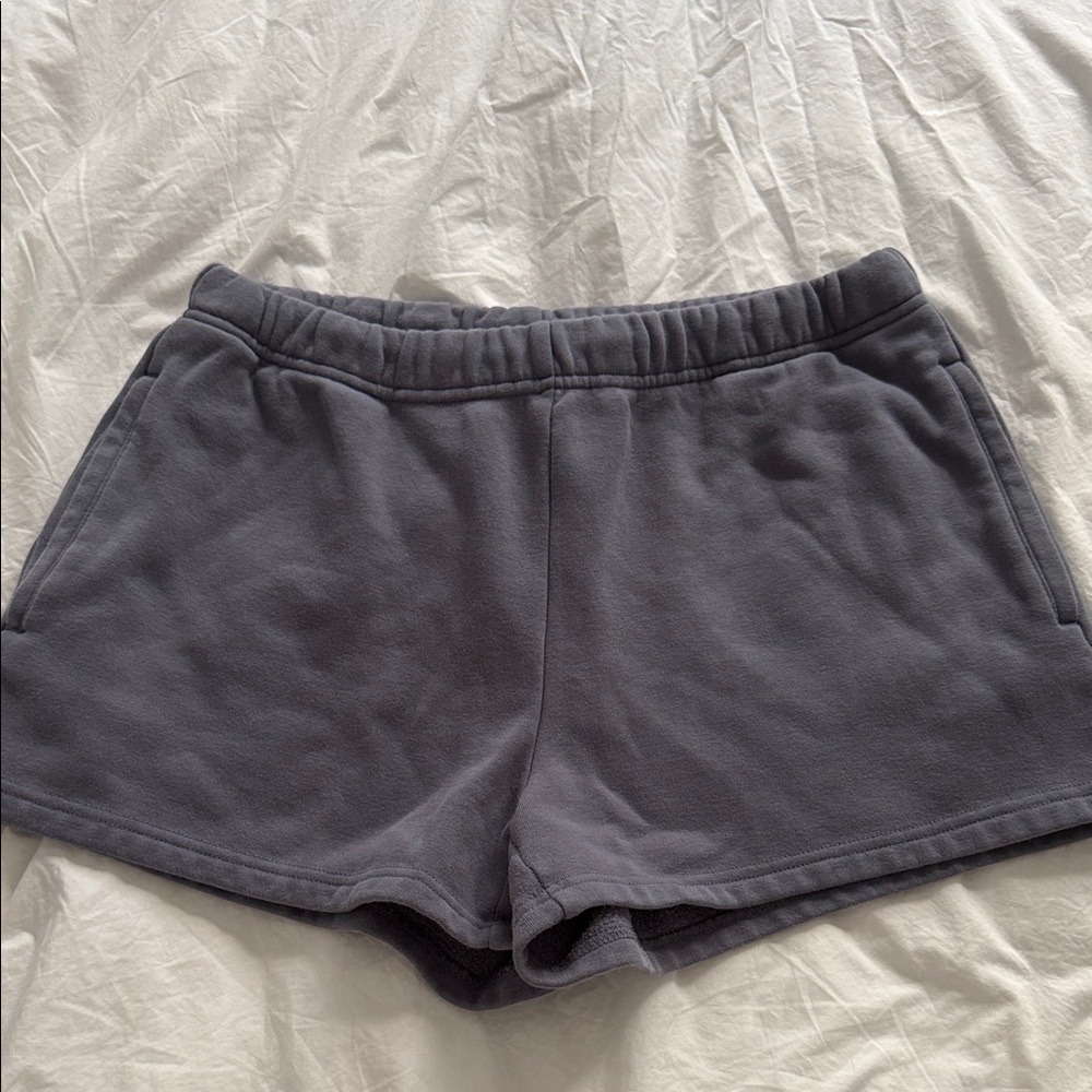 Skims size small Women's Gray Fleece Shorts